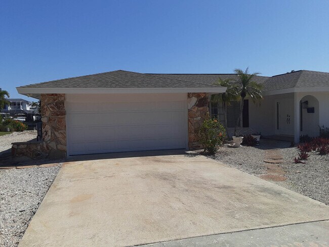 Primary Photo - 1666 Sabal Palm Dr