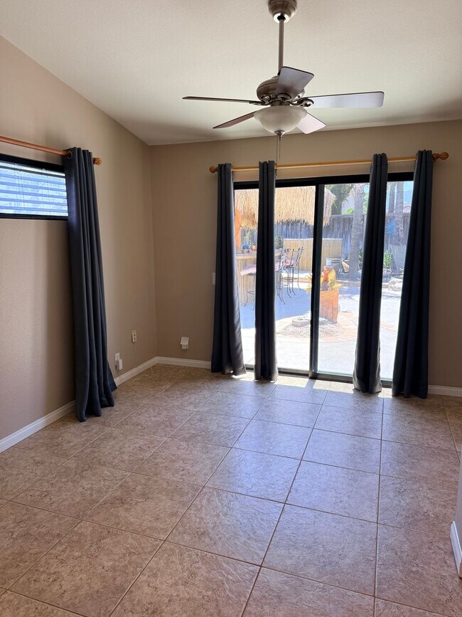 Building Photo - 4 Bedroom Pool House for rent in South Temecula
