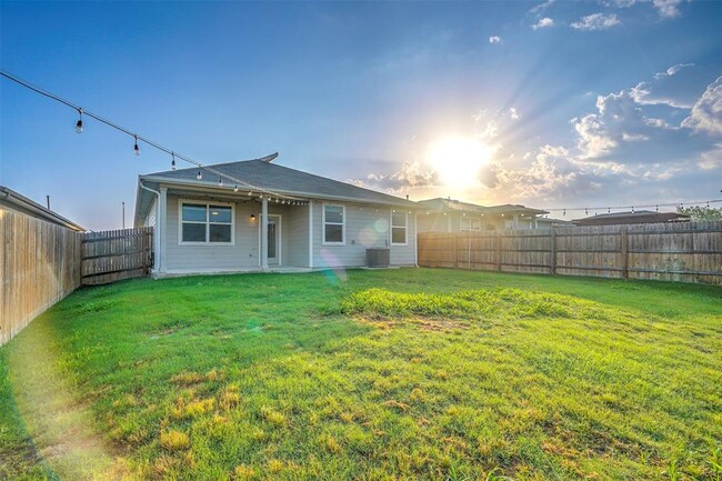 Building Photo - 4613 Tully Dr