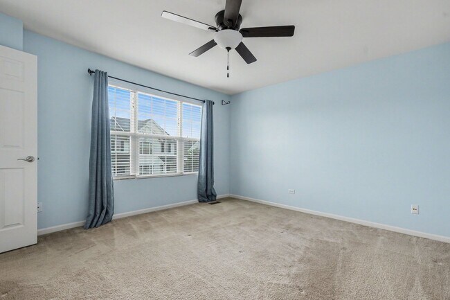 Building Photo - 24617 Patriot Square Dr S