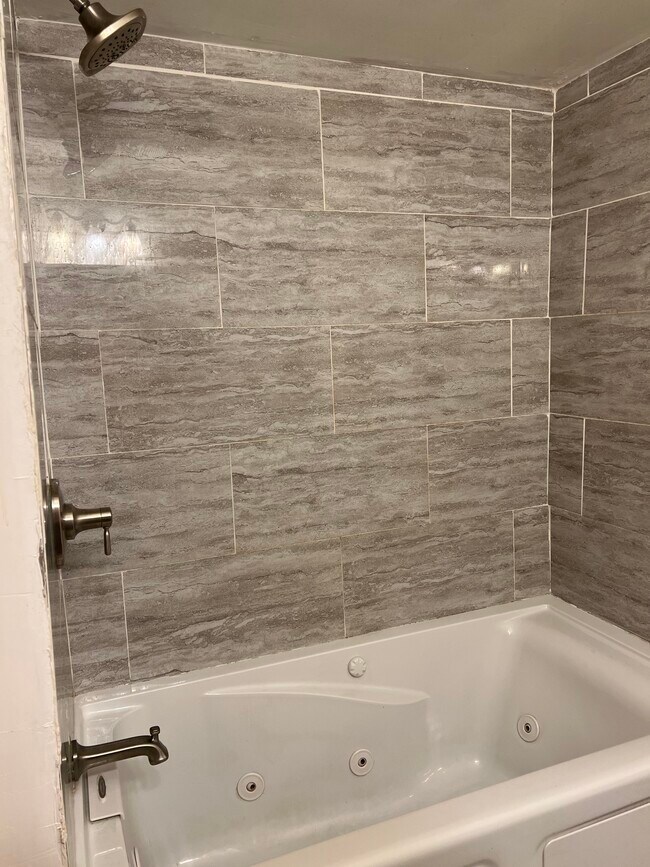 Building Photo - 9620 S Halsted St