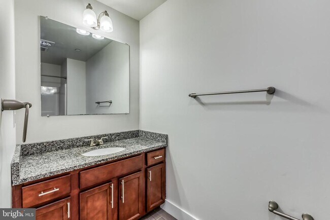 Building Photo - 4122 Haverford Ave