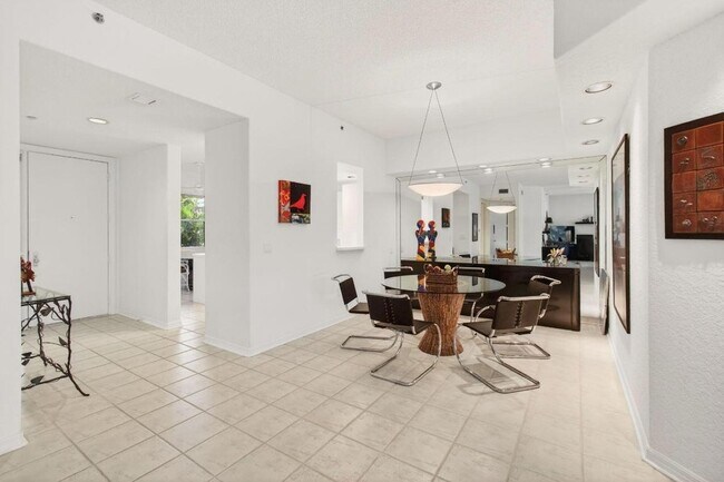 Building Photo - 2512 Coco Plum Blvd