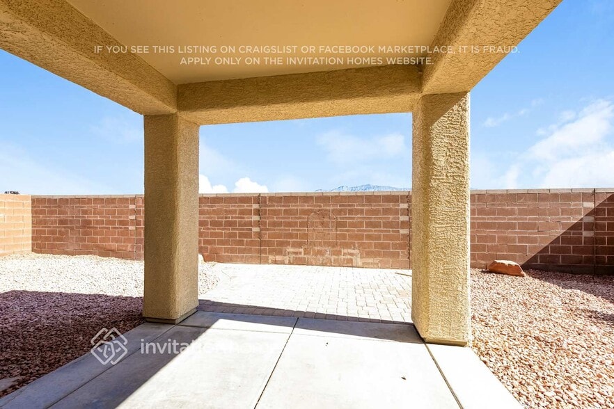 Building Photo - 4290 Penguin Ave