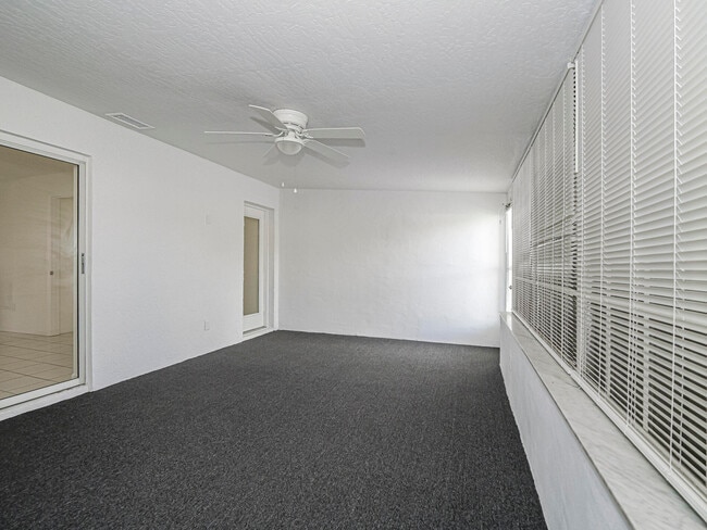 Building Photo - 8520 U.S. Rte 1