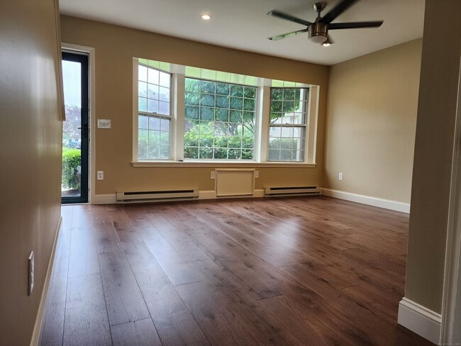 Building Photo - 52 Glen Ridge Ct