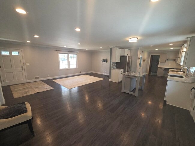 Building Photo - 4064 Cedar Knoll Dr