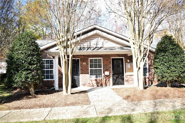 Building Photo - 21345 Aftonshire Dr