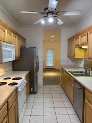 Building Photo - 9528 Kolo Way