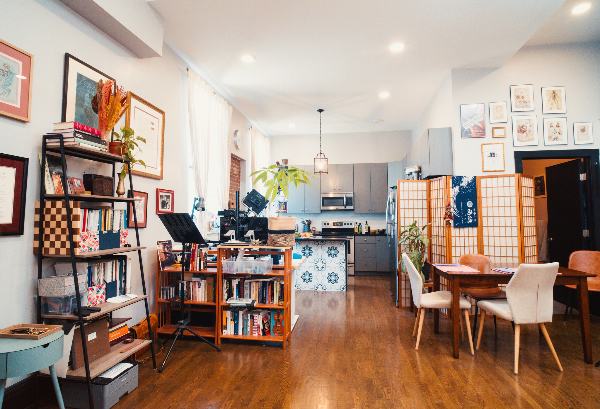 Building Photo - 444 Western Ave