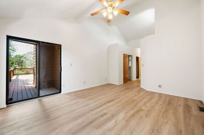 Building Photo - Beautiful 3 Bedroom Home in Forest Trails!