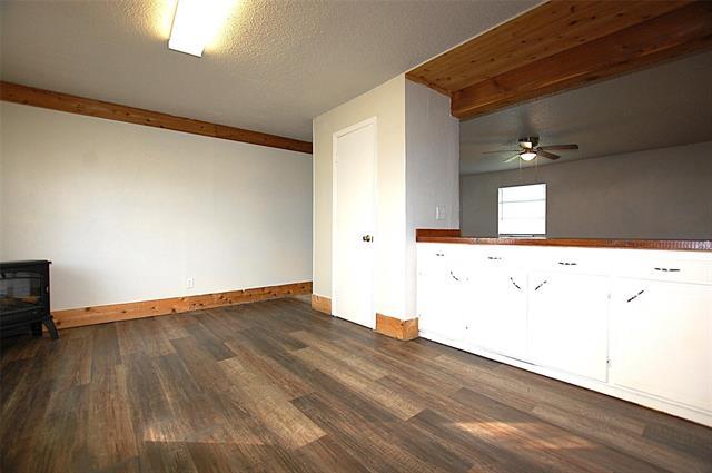 Building Photo - 407 S Bois D'Arc St