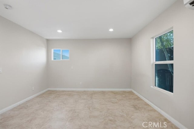 Building Photo - 7542 White Oak Ave