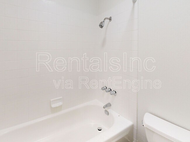 Building Photo - 521 Alameda del Prado