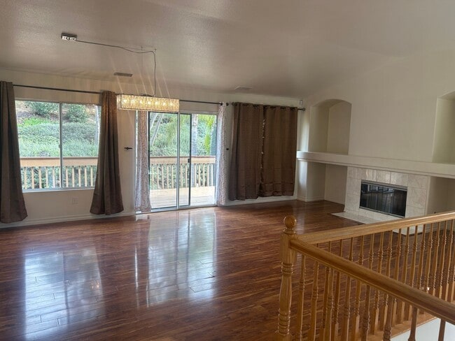 Building Photo - 757 N Temescal St