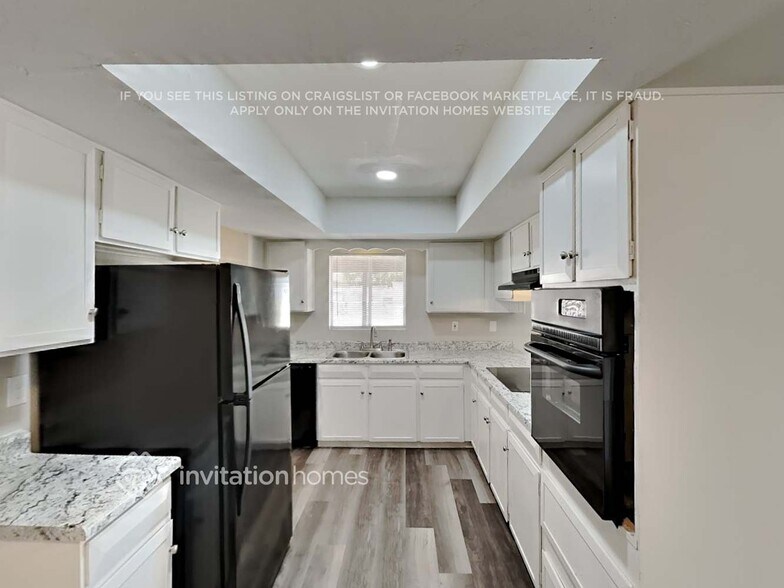 Building Photo - 7623 N 34th Dr