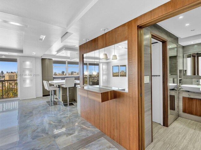 Building Photo - 401 Ocean Dr