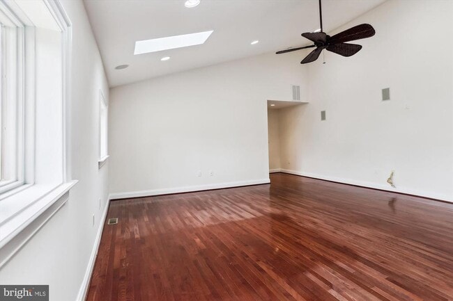 Building Photo - 9915 Ashburton Ln