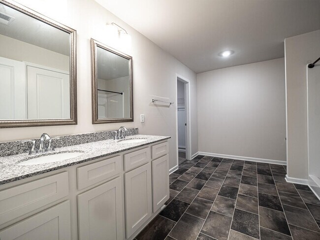 Building Photo - 1830 Lacebark Dr