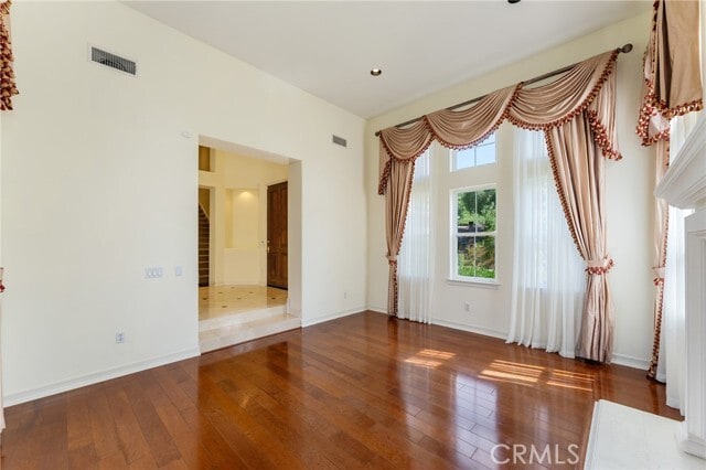 Building Photo - 2528 N San Miguel Dr