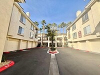 Building Photo - BRIGHT 2-BEDROOM SOUTHWEST LAS VEGAS CONDO