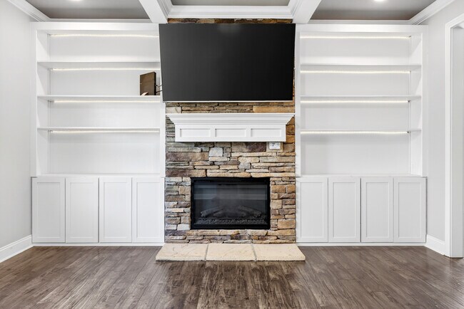 Building Photo - 104 Woodtrace Ct
