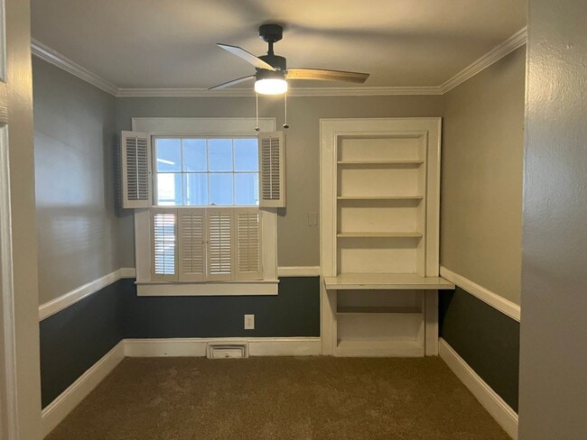 Building Photo - Beautiful 3 bedroom 1.5 bathroom house available!