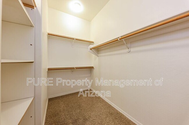 Building Photo - 16812 W Northampton Rd