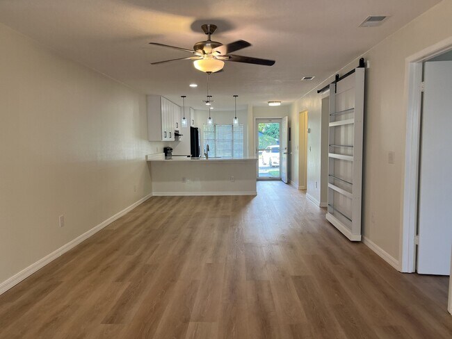 Building Photo - 28 Brigton Ct