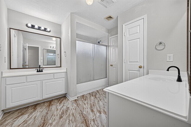 Building Photo - 2502 Rosebluff Ct