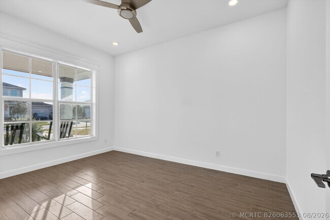 Building Photo - 799 Hookline Cir