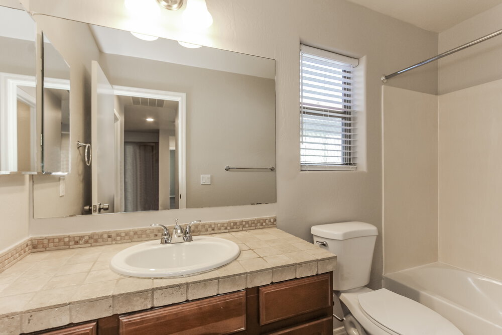 Building Photo - 9384 W Payson Rd