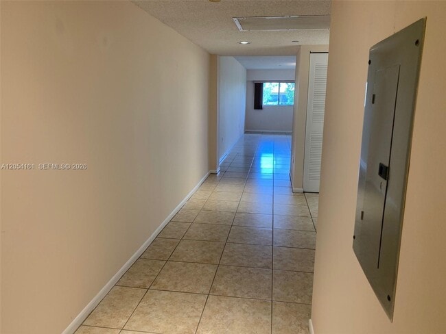 Building Photo - 12551 SW 16th Ct