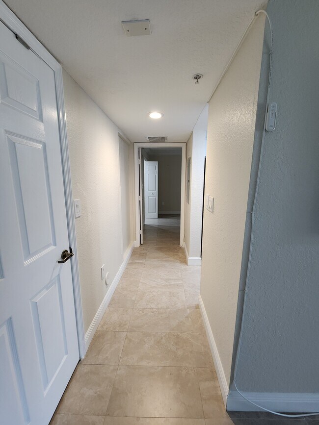 Building Photo - 21000 SW 87th Ave