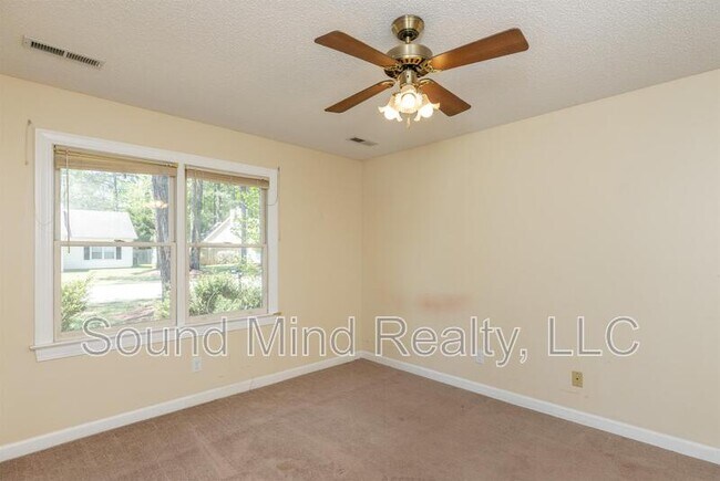 Building Photo - 1532 Briar Glenn Rd