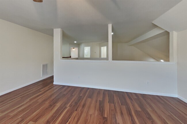 Building Photo - 1418 Summer Rain Dr