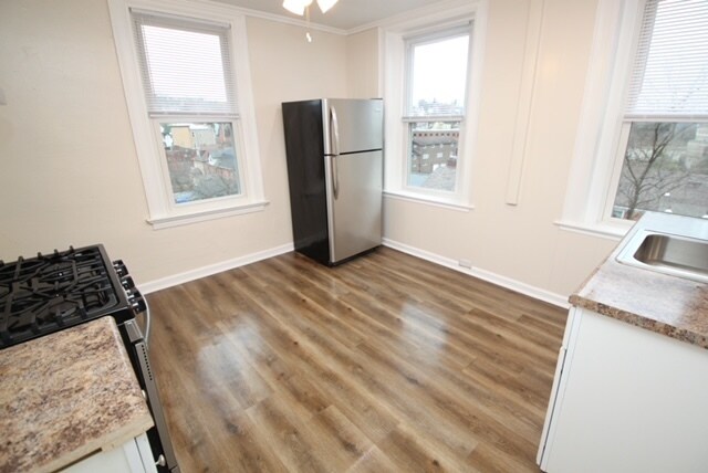 KITCHEN - 3916 Coleman St
