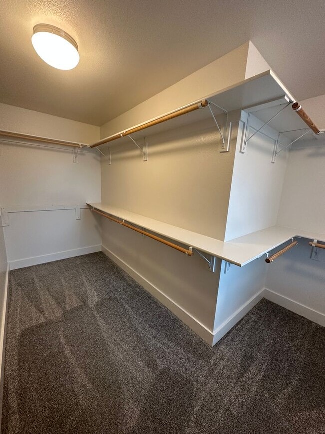 Building Photo - 4 Bedroom, 3 1/2 Bathroom House in Josephine Crossing Subdivision