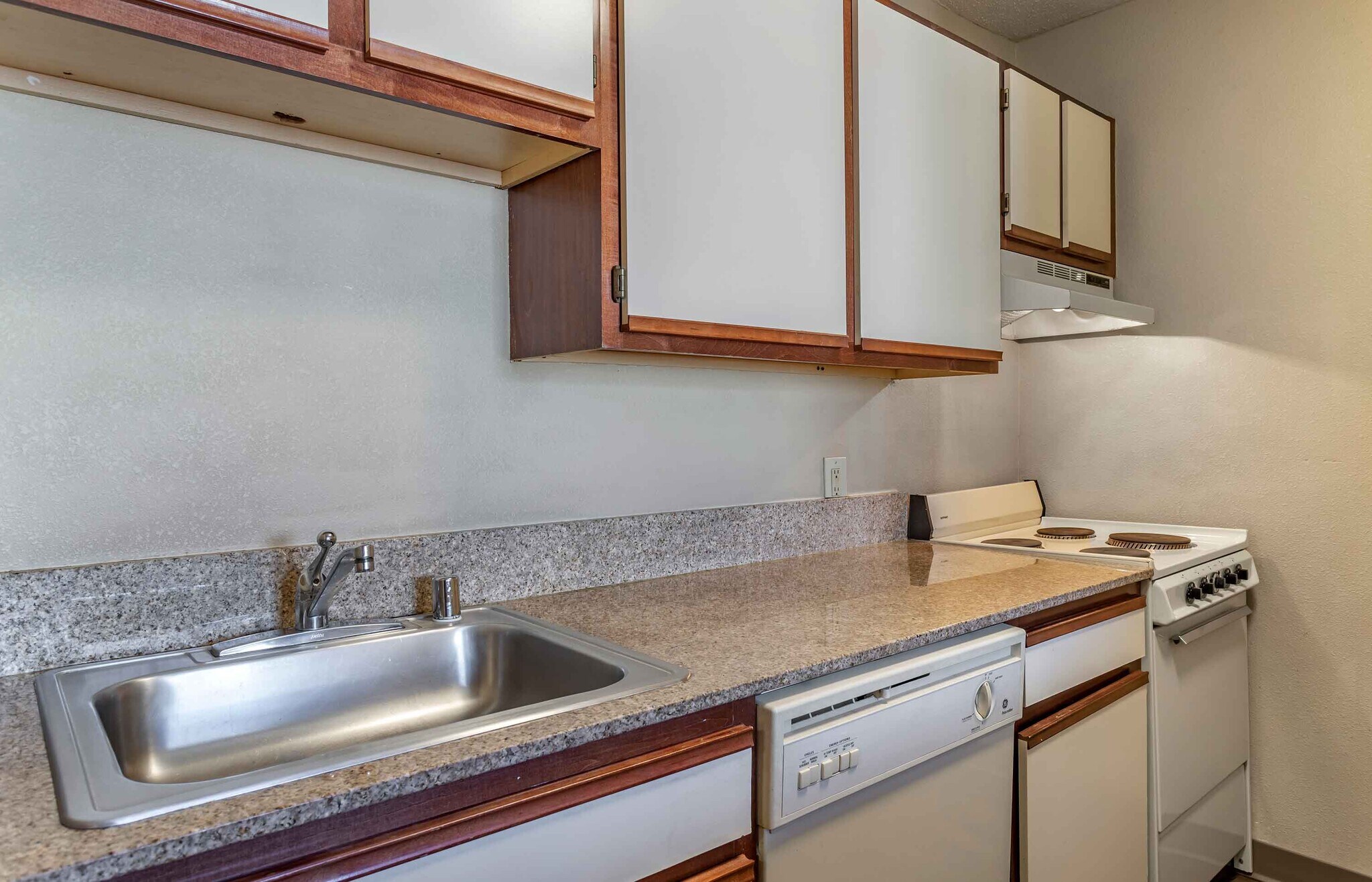 Building Photo - Furnished Studio-Tallahassee - Killearn