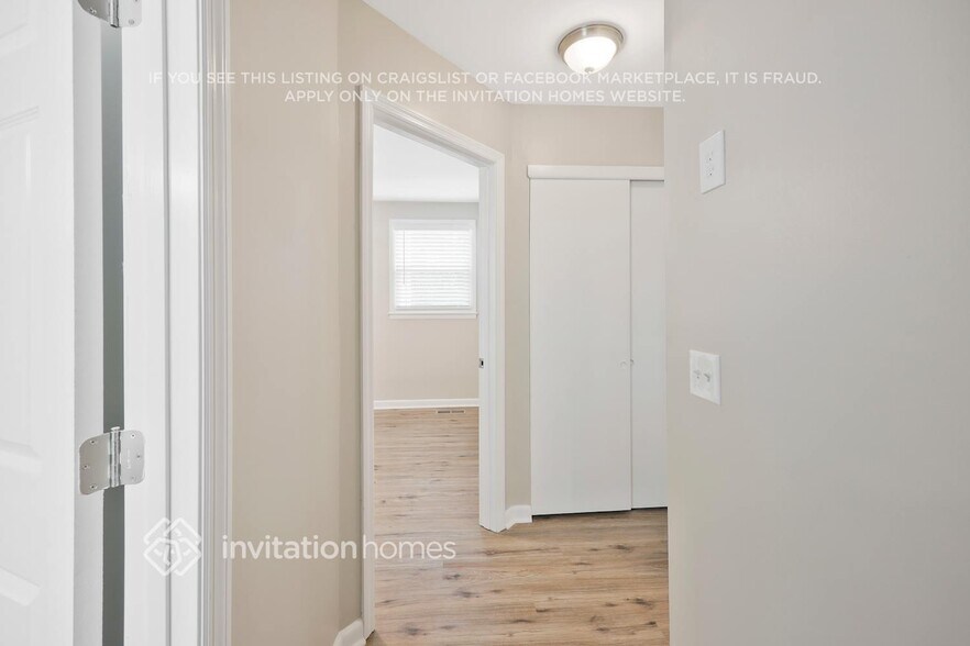 Building Photo - 907 Rexdale Dr