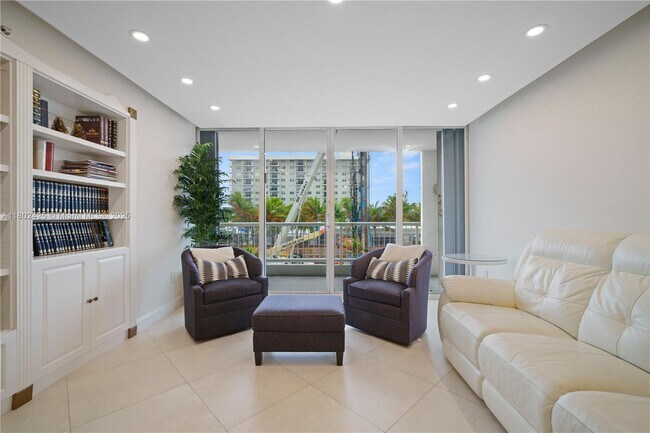 Building Photo - 9341 Collins Ave