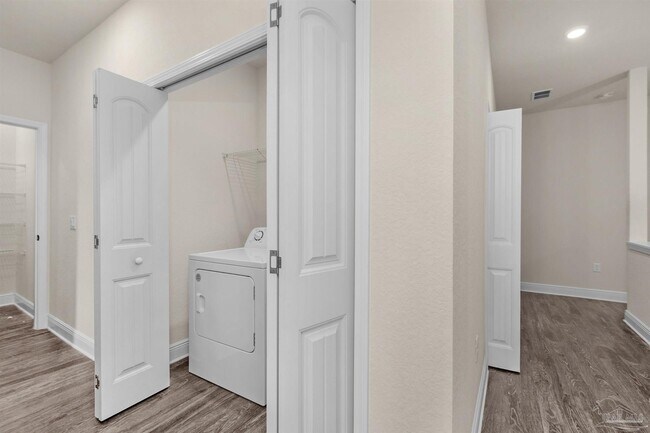 Building Photo - 5069 Peach Dr