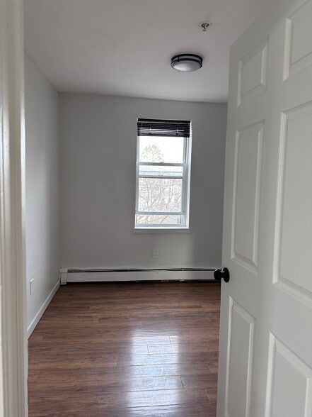 Building Photo - 78 N Clinton St