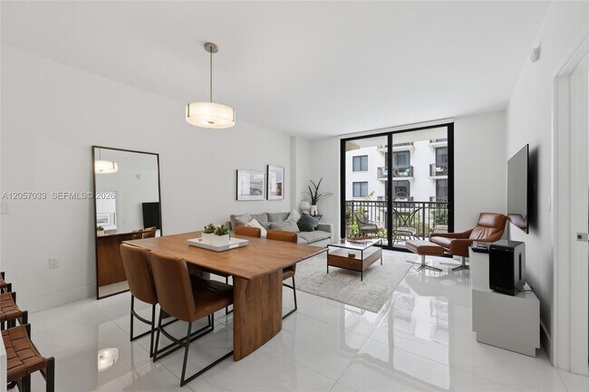 Building Photo - 301 Altara Ave