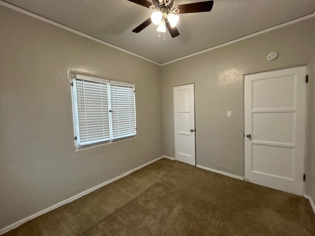 Building Photo - SPACIOUS 1 BEDROOM 1 BATH UPSTAIRS JUST BLOCKS FROM ALAMITOS AND JUNIPERO BEACH