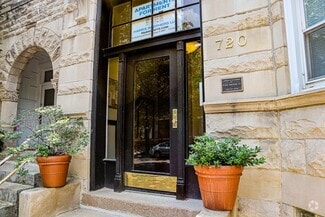 Building Photo - Harris Point Chicago