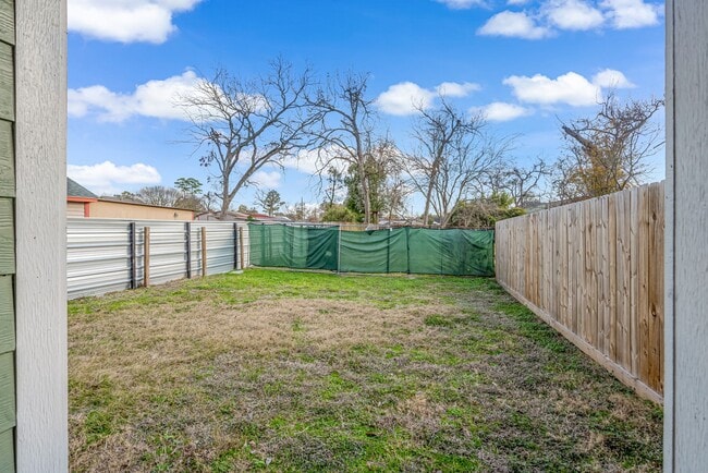 Building Photo - 1802 Eubanks St