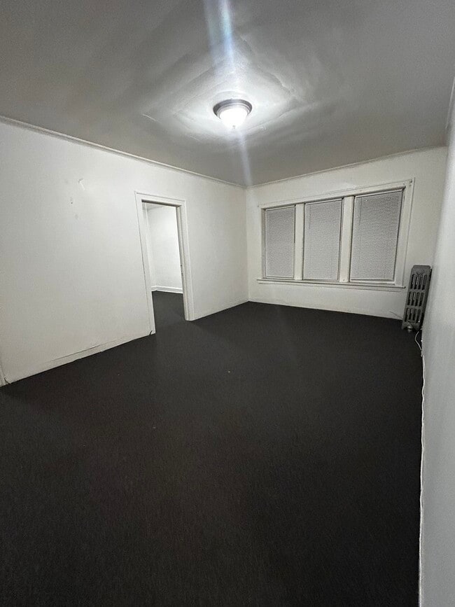 Building Photo - 209 N Kolmar Ave