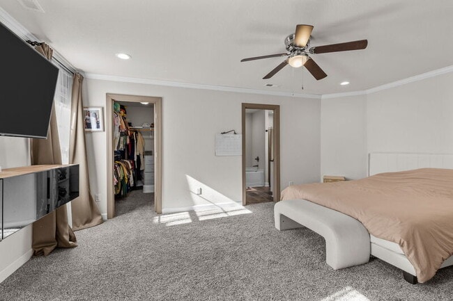 Building Photo - 812 Somb Moore Ways