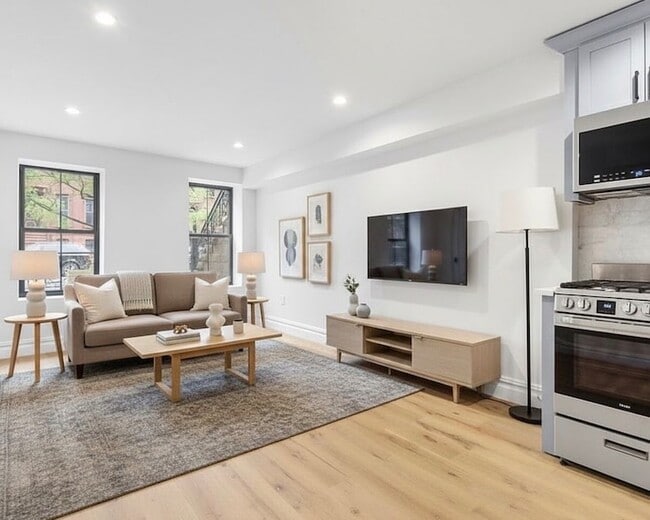 Building Photo - 612 Hancock St